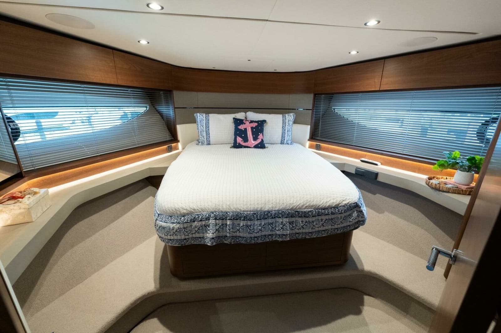 2021 Princess S62 - Photo 60