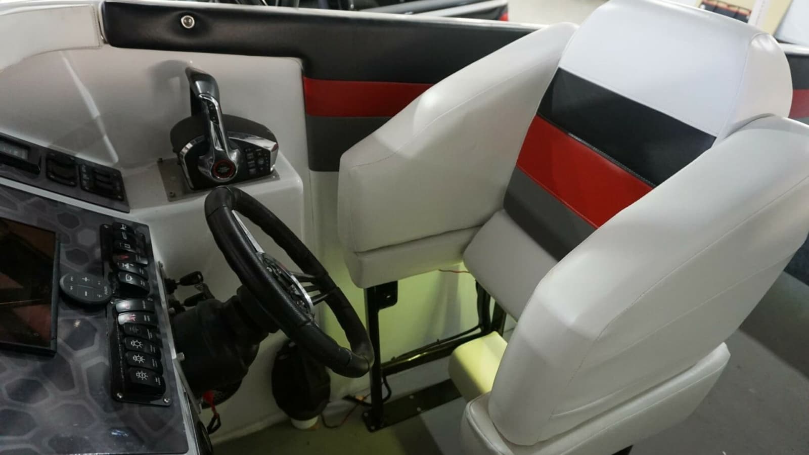 1998 Active Thunder 32 CC - Photo 22