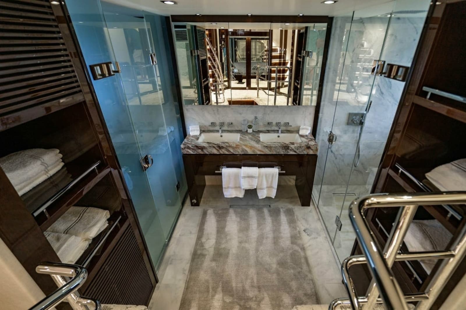 2019 Sunseeker 95 Motor Yacht - Photo 57
