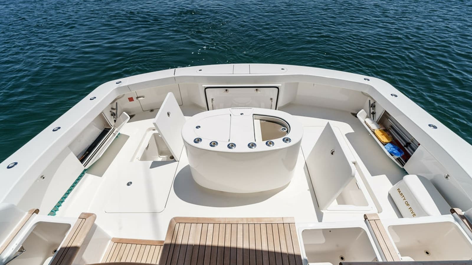 2019 Viking 80 Skybridge - Photo 64