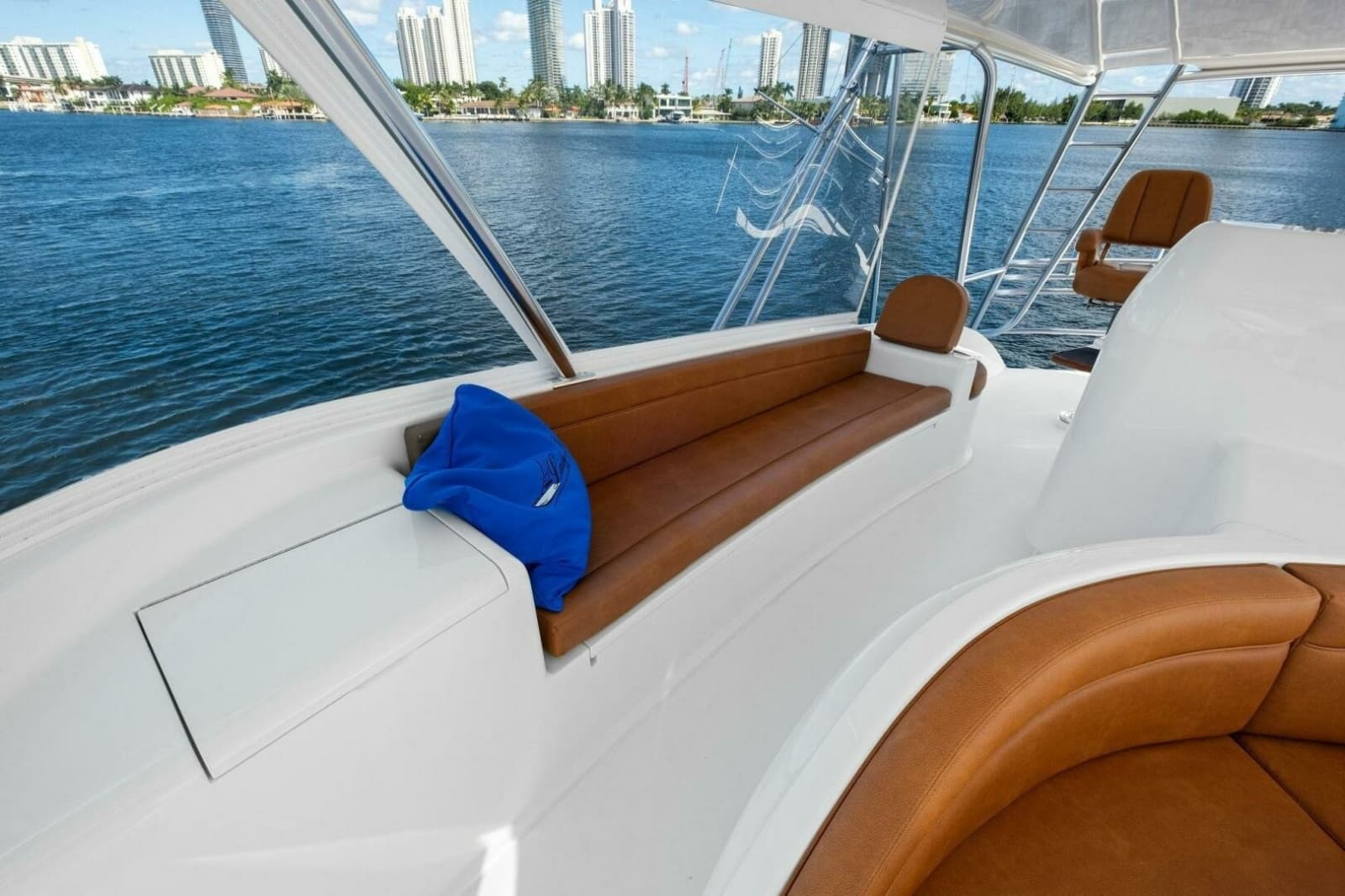 2012 Viking 82 Convertible - Photo 175