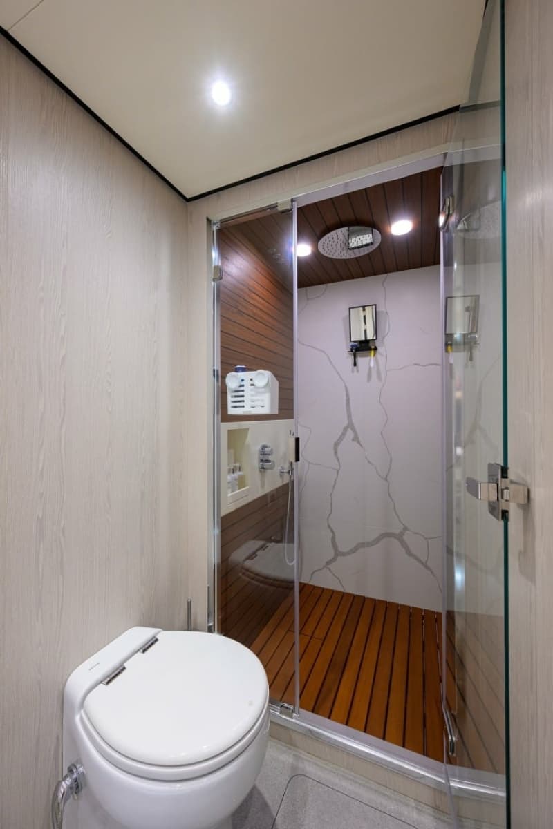 2024 Azimut Fly 78 - Photo 46