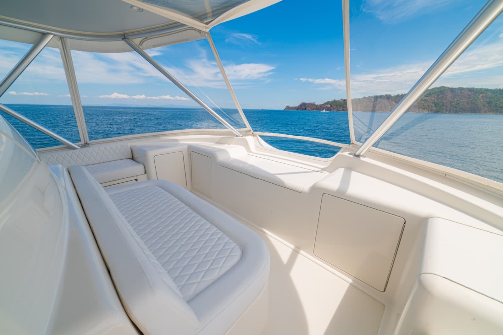 2012 Viking 60 Convertible - Photo 15