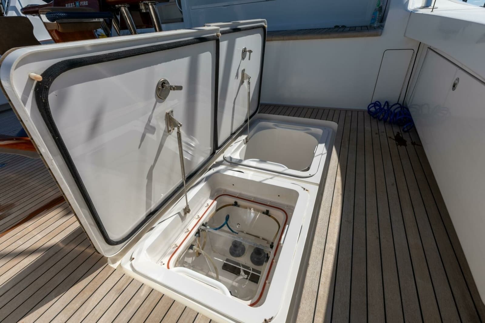 2013 Viking 76 Convertible - Photo 72