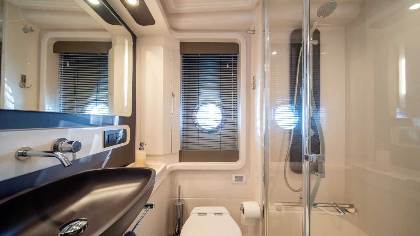 2020 Azimut 50 Flybridge - Photo 31