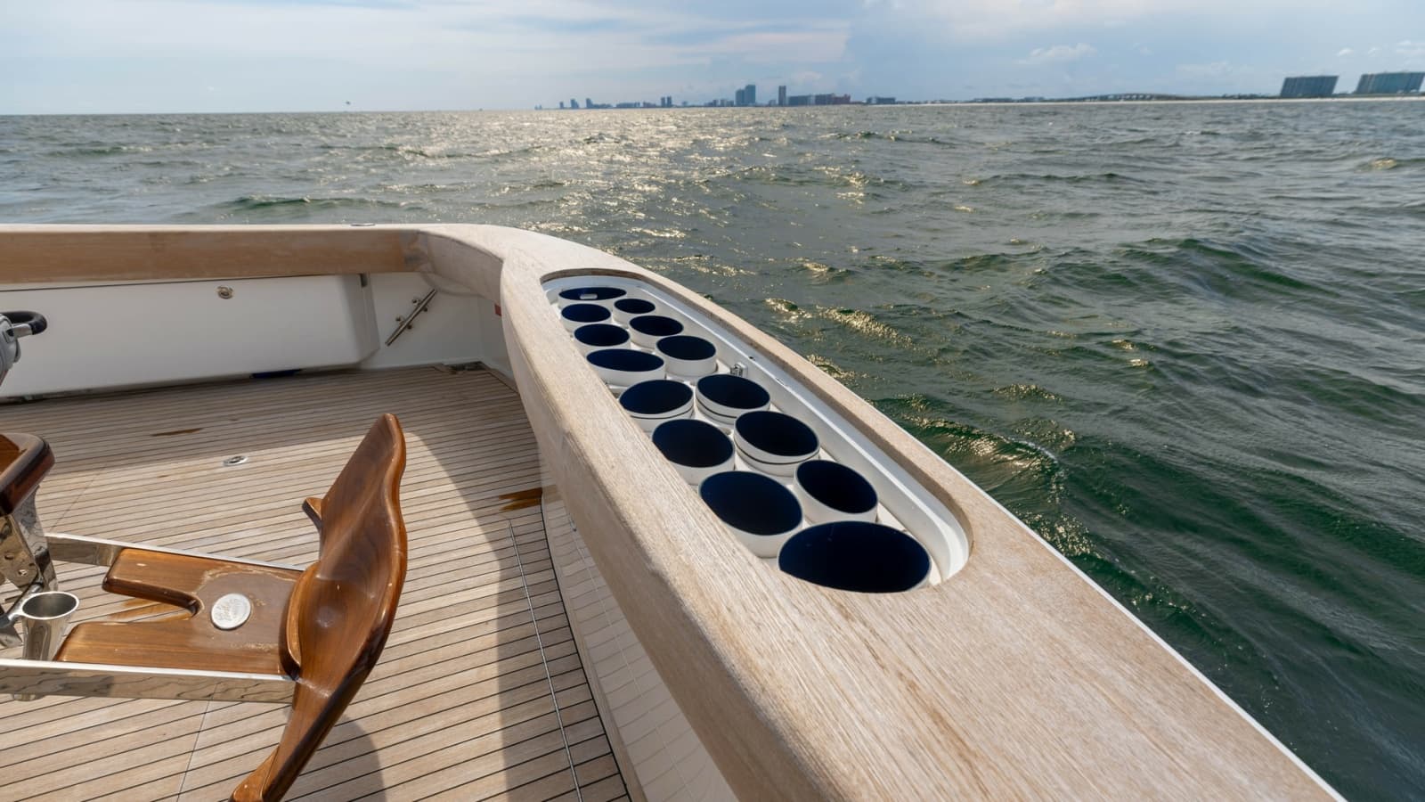 2018 Viking 72 Convertible - Photo 38