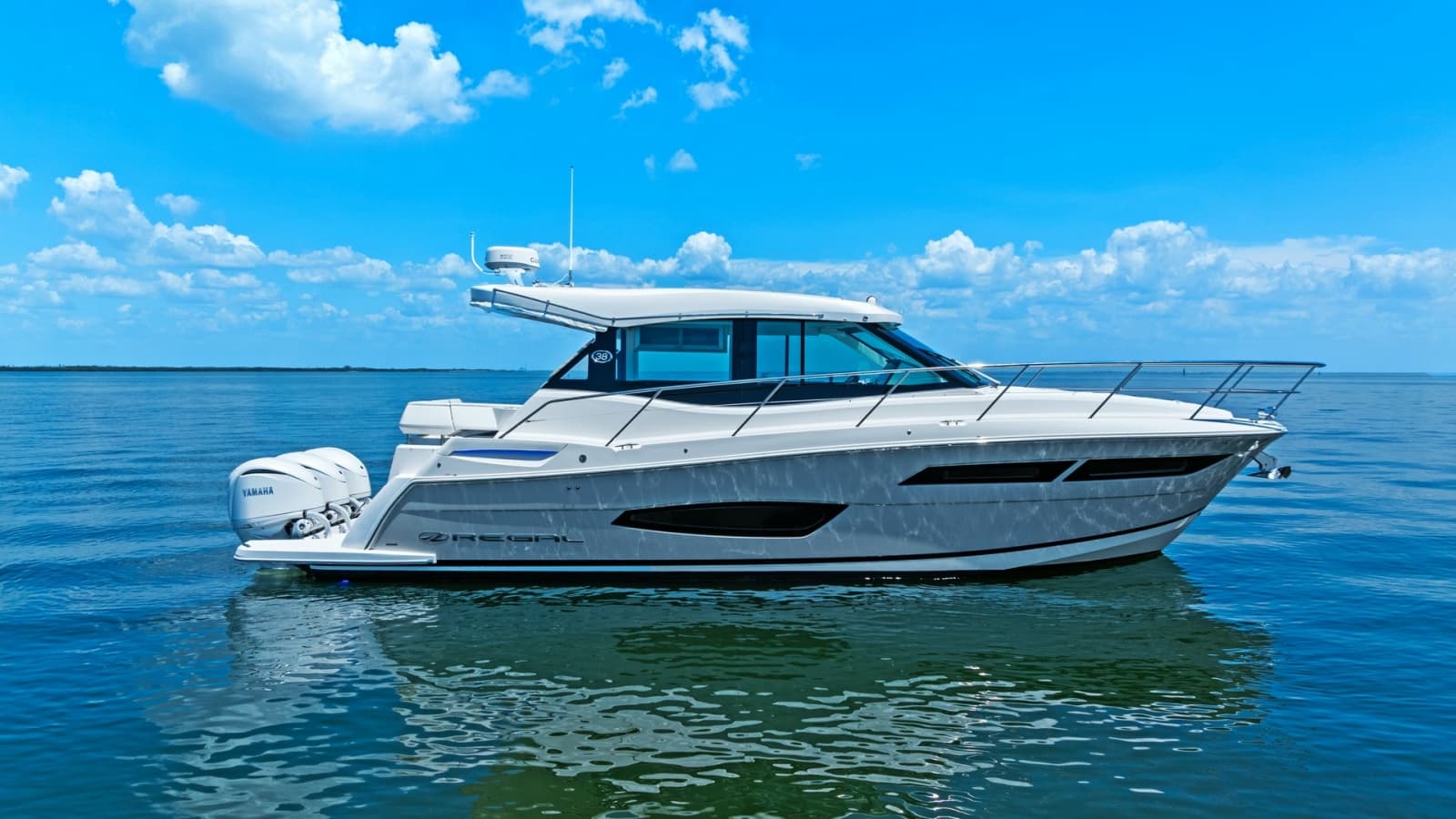 2025 Regal 38 XO - Photo 1
