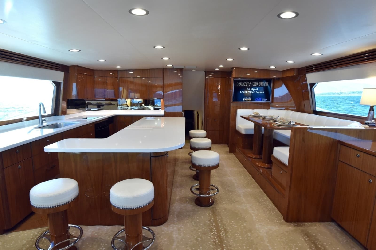 2019 Viking 80 Skybridge - Photo 37