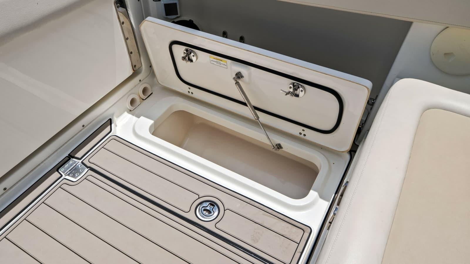 2019 Boston Whaler 320 Vantage - Photo 9