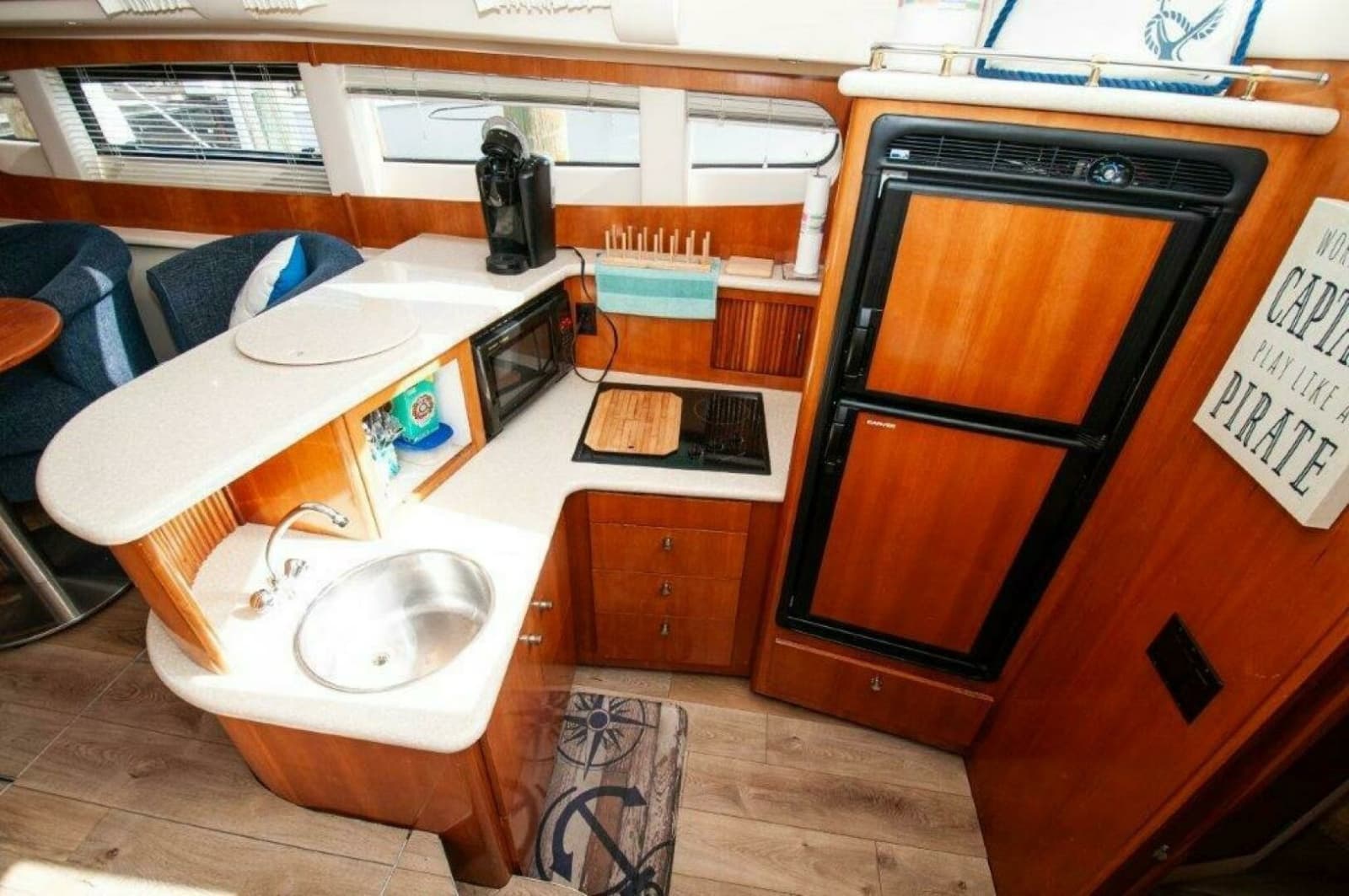 2002 Carver 444 Cockpit Motor Yacht - Photo 7
