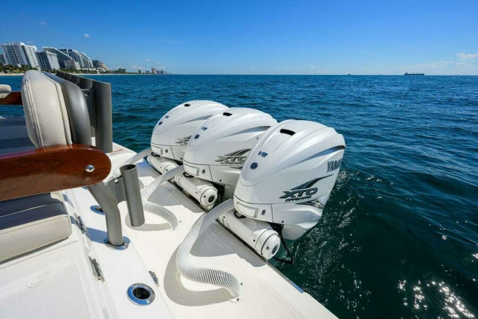 2021 Solace Center Console - Photo 16