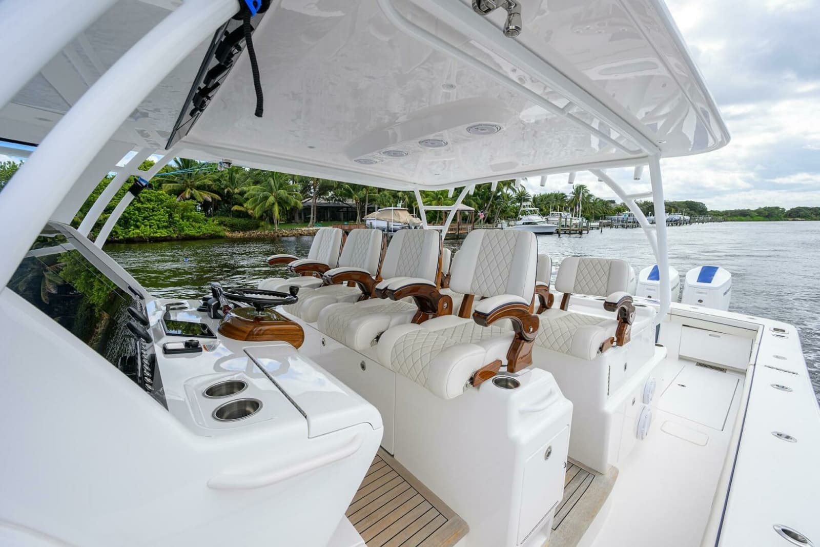 2024 Valhalla Boatworks V-55 - Photo 18