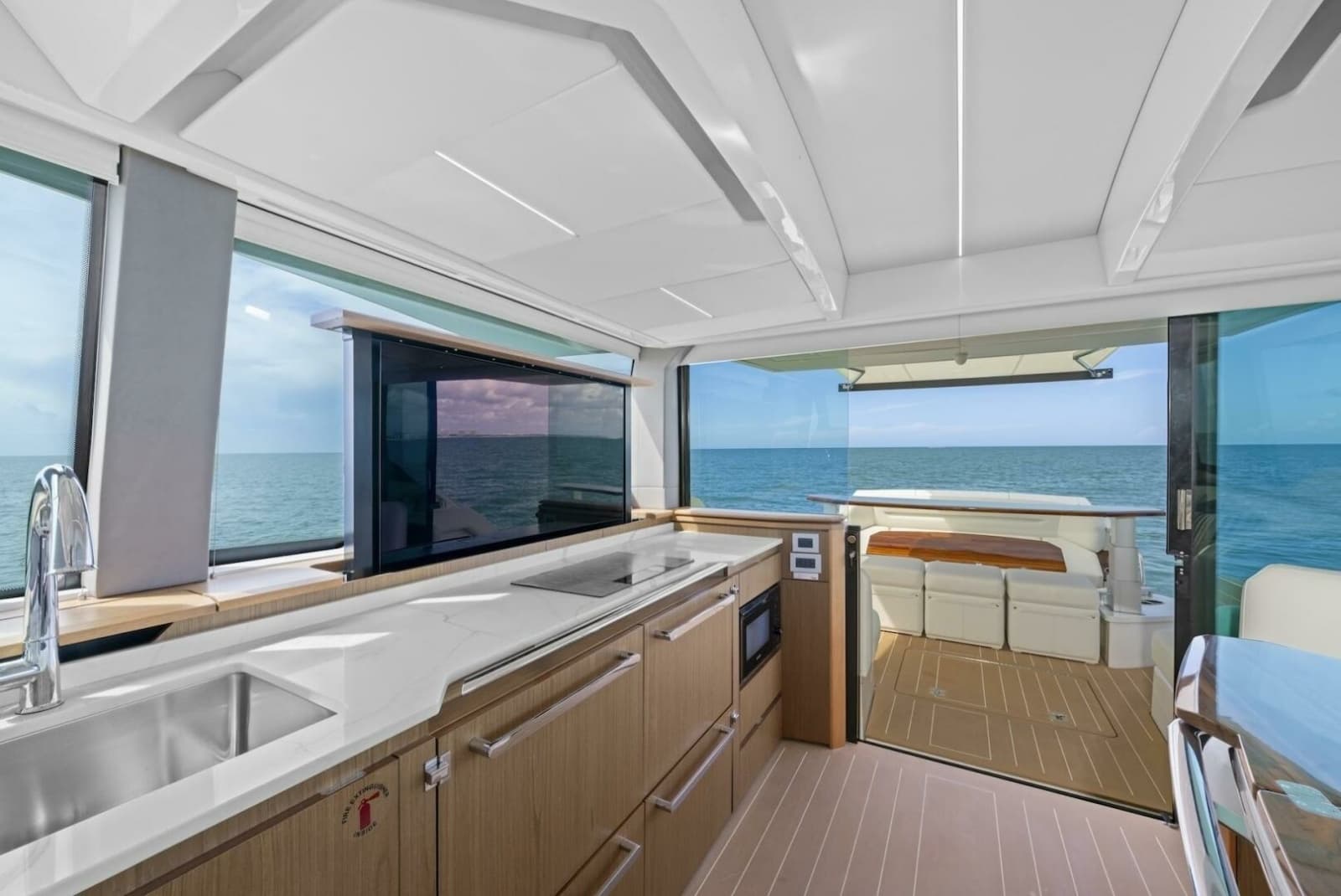 2023 Tiara Yachts EX 60 - Photo 26