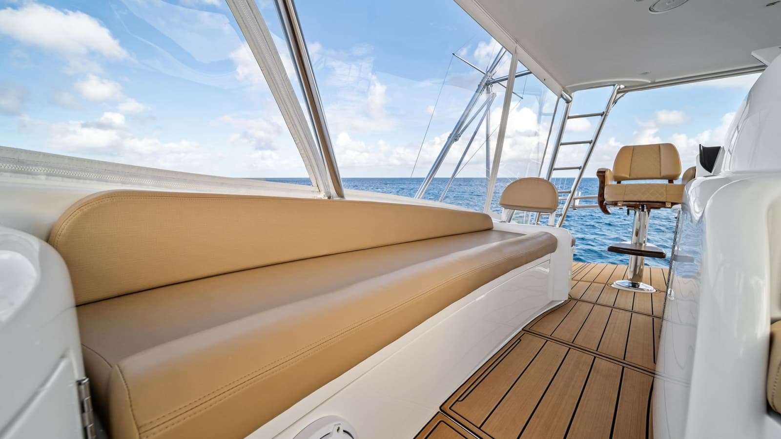 2015 Viking 70 Convertible  - Photo 50