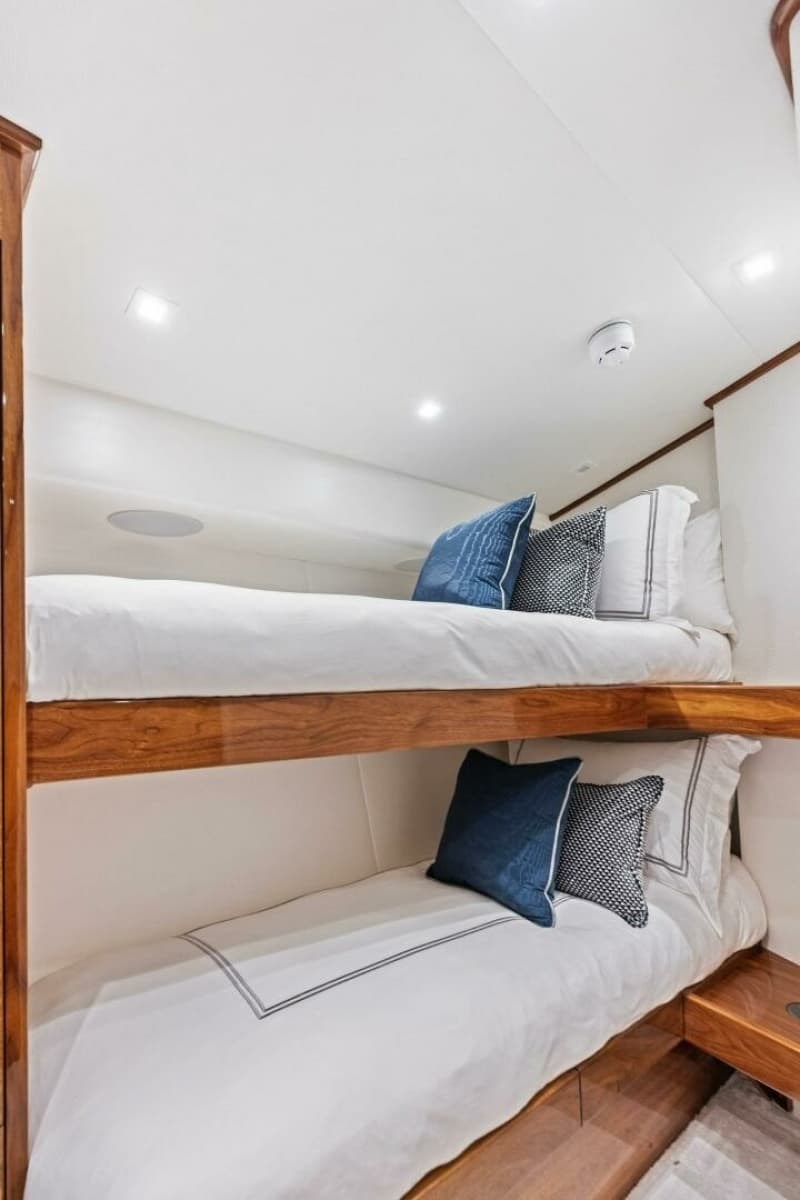 2026 Viking 82 Convertible - Photo 183