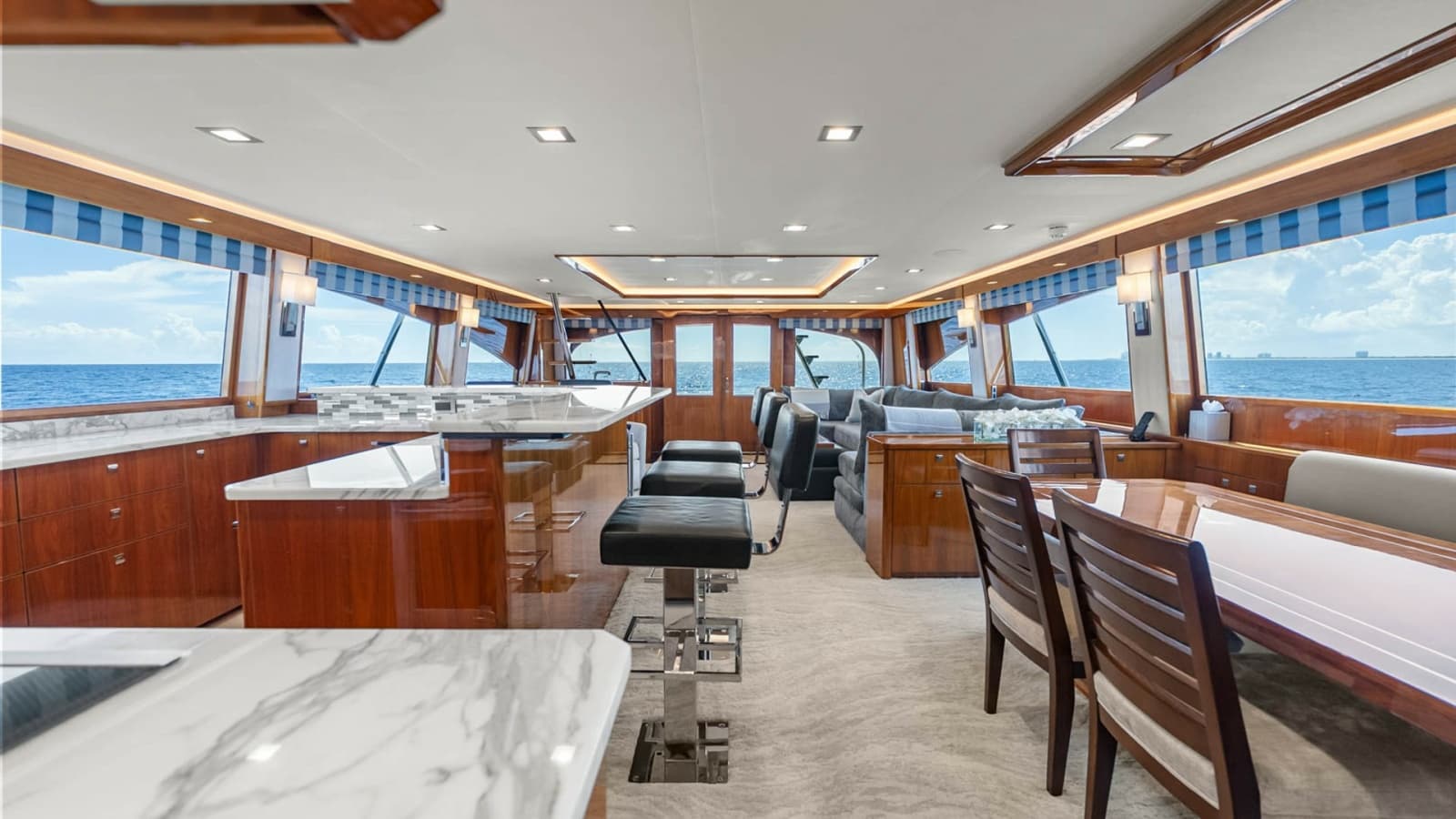 2017 Viking 92 Enclosed Bridge - Photo 6