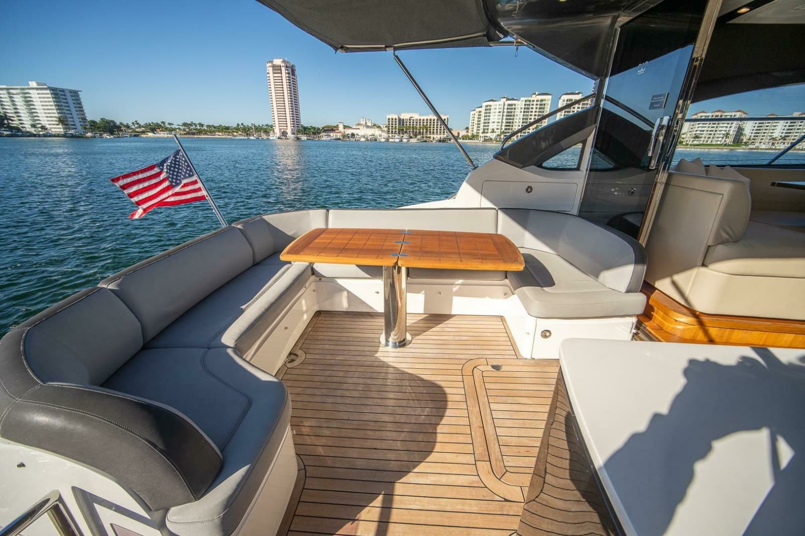 2016 Princess V48 - Photo 41