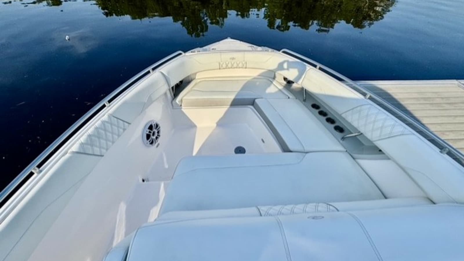 2021 Regal 33 SAV - Photo 17