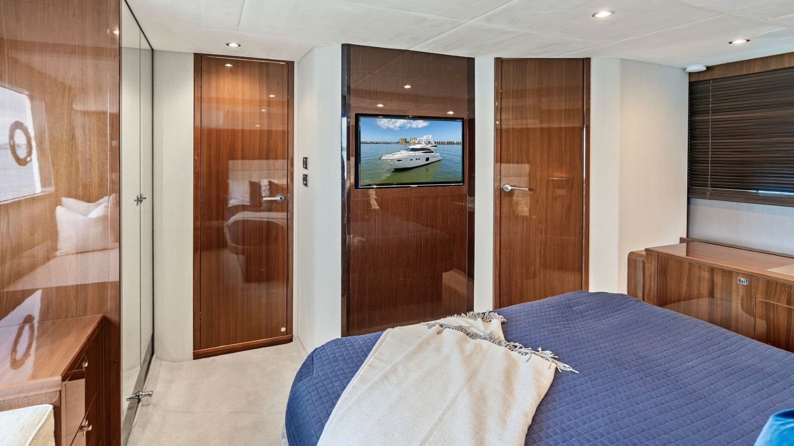 2016 Princess 64 Flybridge - Photo 39