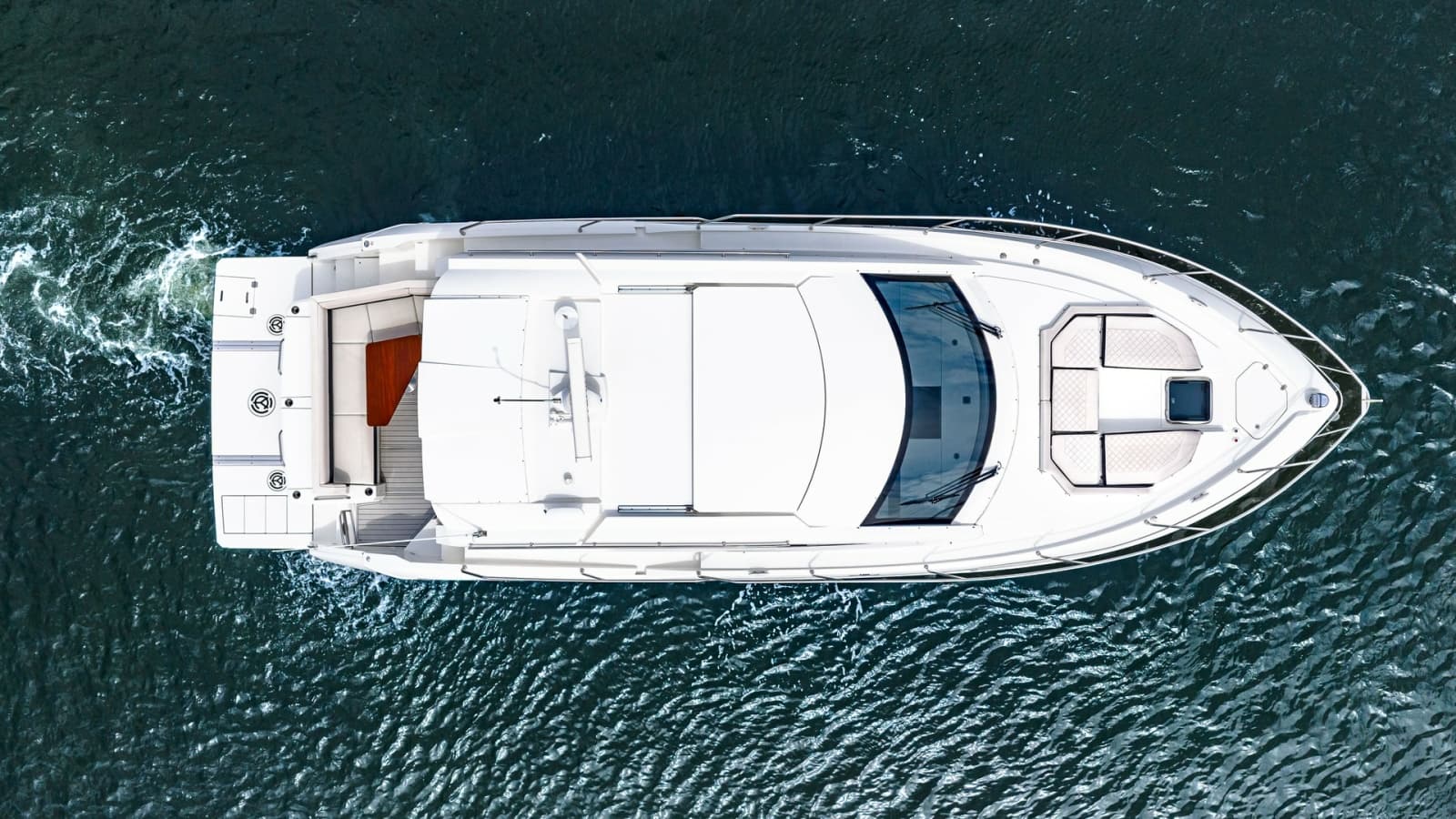 2019 Cruisers Yachts Cantius 46 - Photo 55