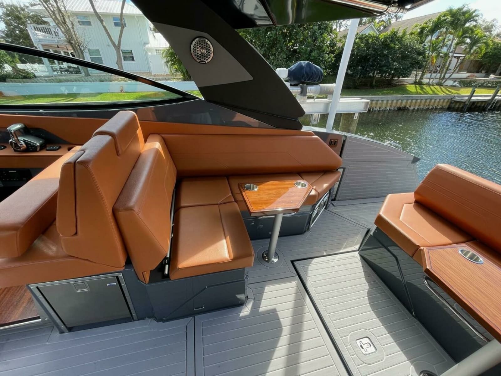 2023 Cruisers Yachts 38 GLS - Photo 45