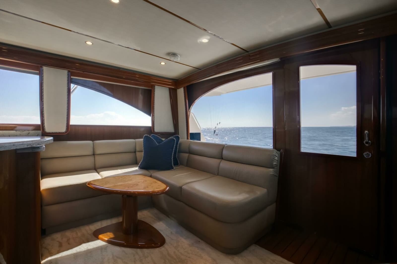 2018 Viking 48 Convertible - Photo 2