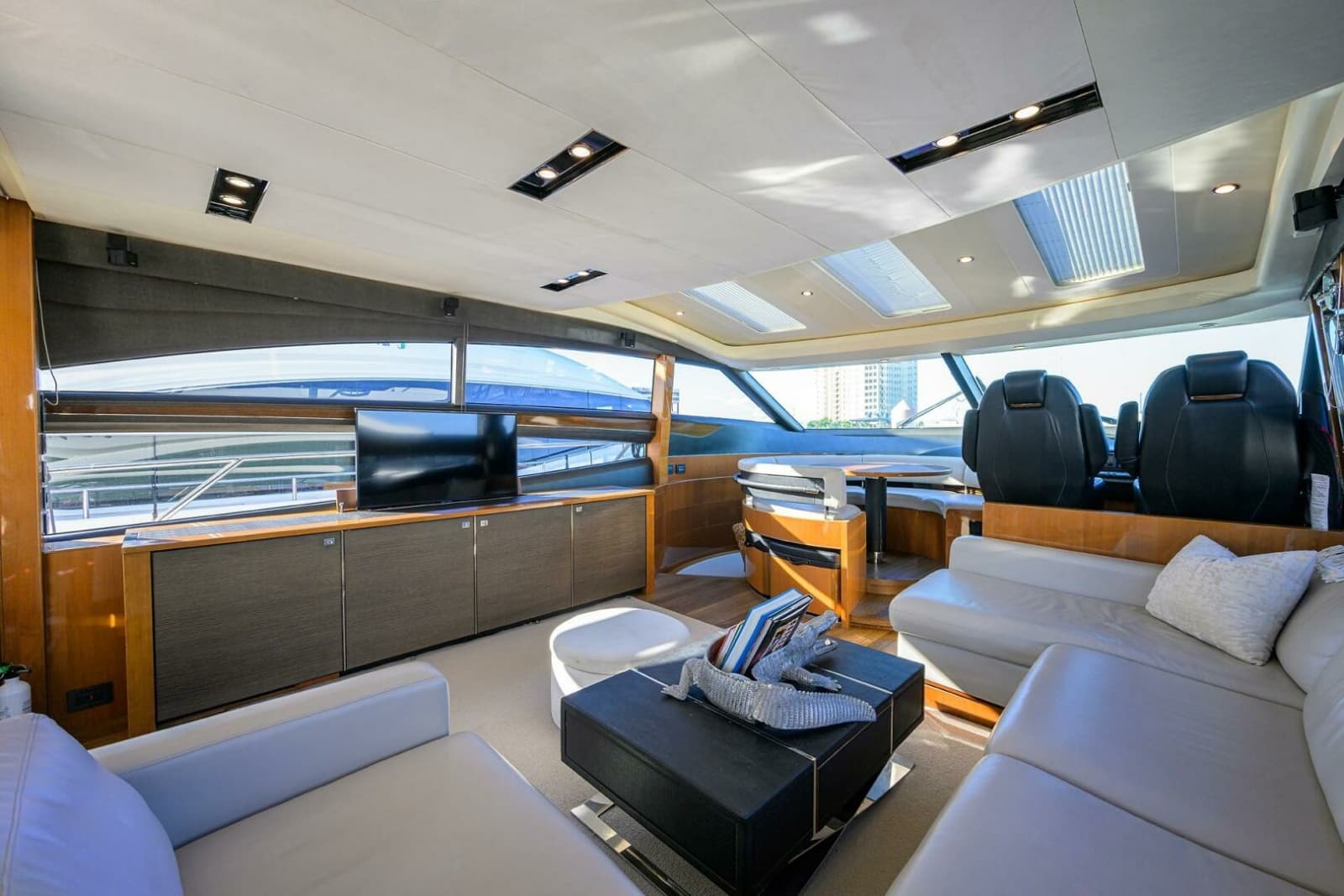 2013 Princess V72 Express Yacht - Photo 10