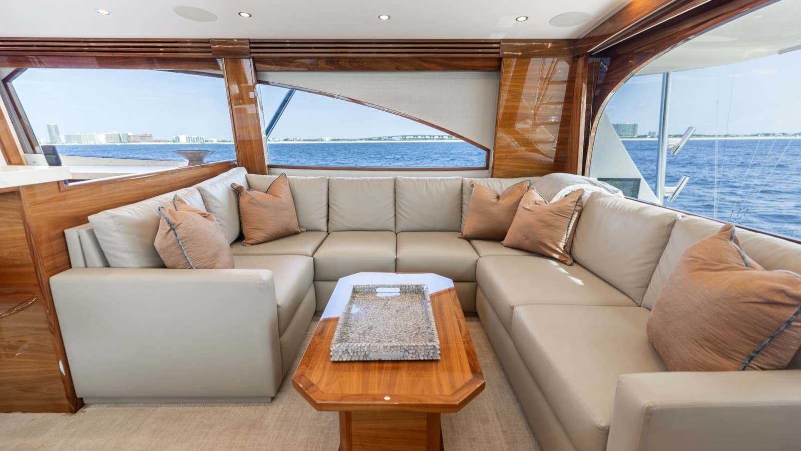 2025 Viking 74 Convertible - Photo 7