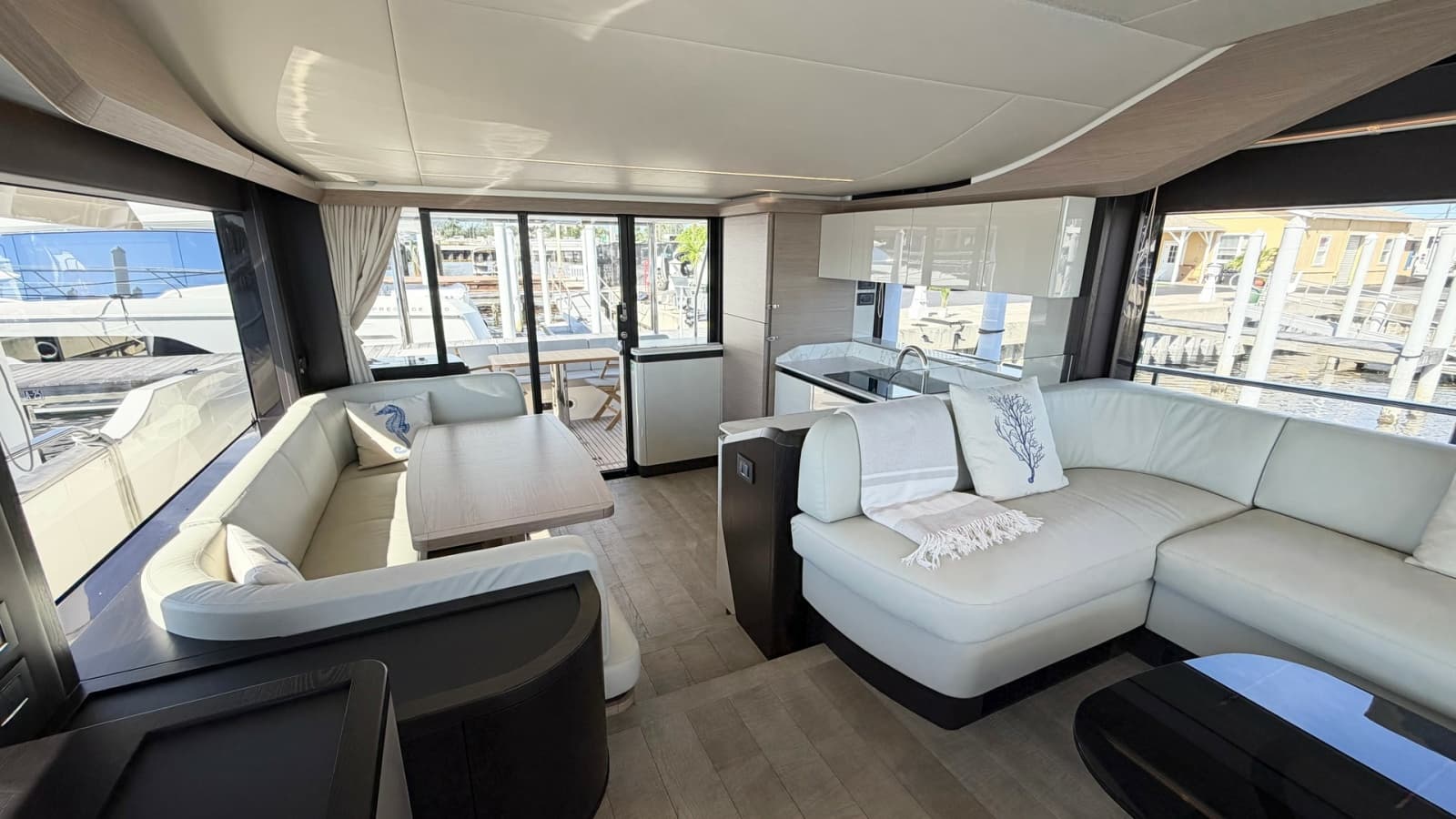 2026 Absolute Navetta 58 - Photo 12