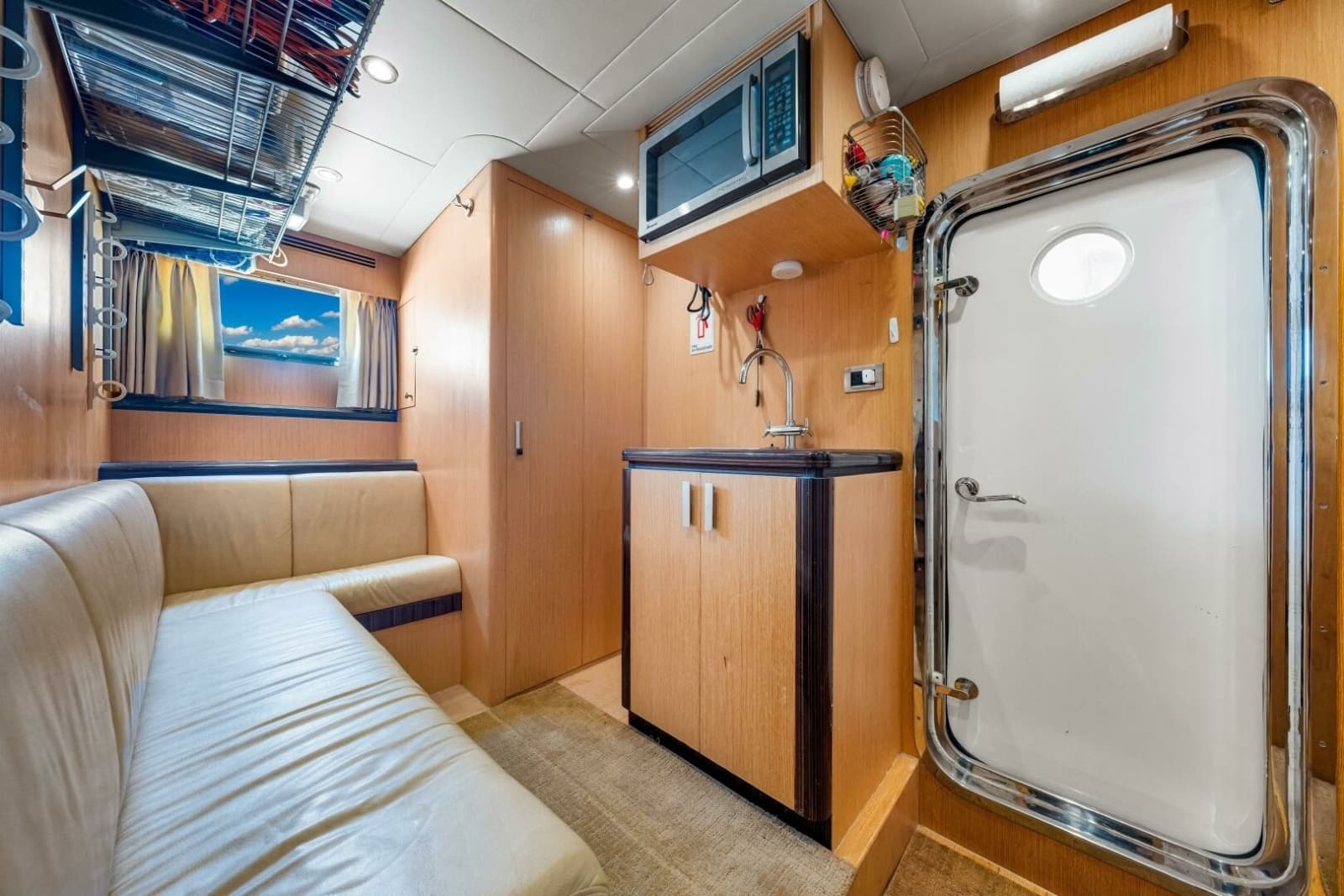 2010 Ocean Alexander 83 Motor Yacht - Photo 57
