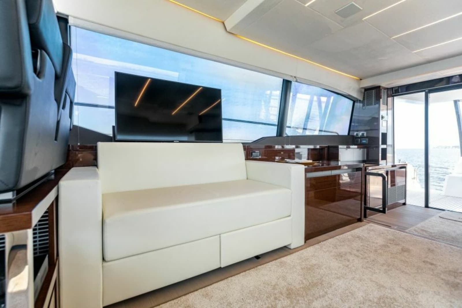 2020 Prestige 630 Flybridge - Photo 5