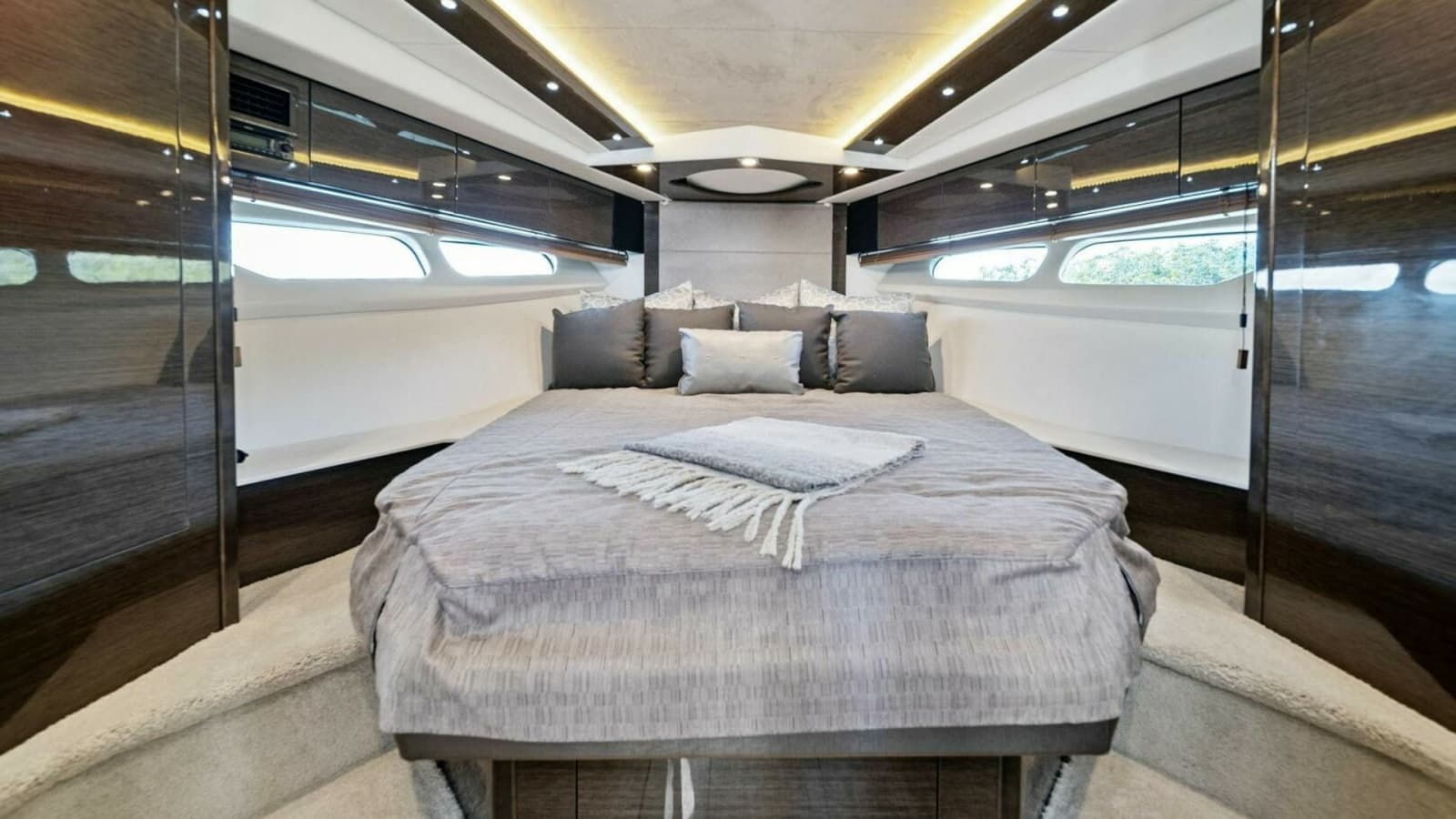 2019 Cruisers Yachts 45 Cantius - Photo 85
