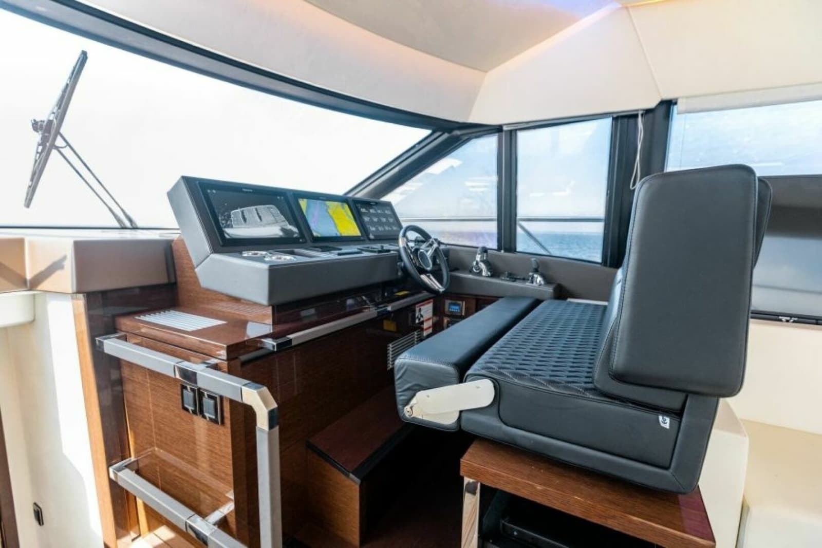 2020 Prestige 630 Flybridge - Photo 37