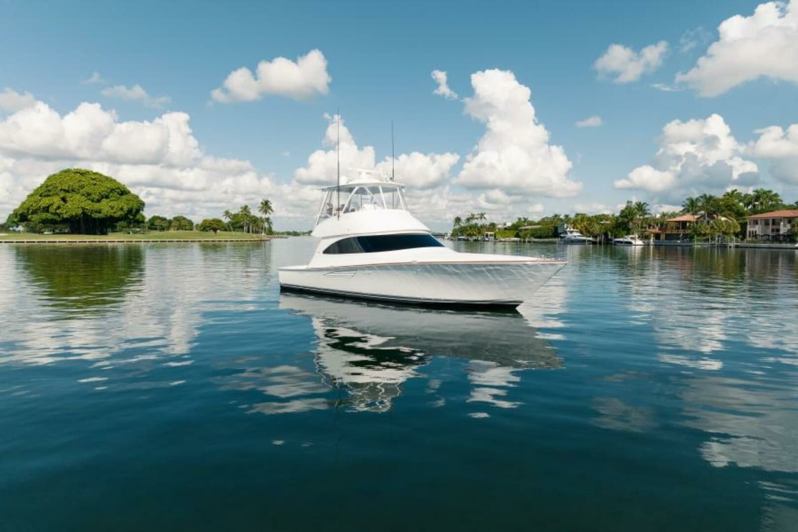 2019 Viking 48 Convertible - Photo 7