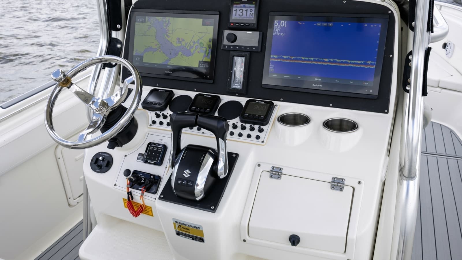 2005 Triton 351 Center Console - Photo 6