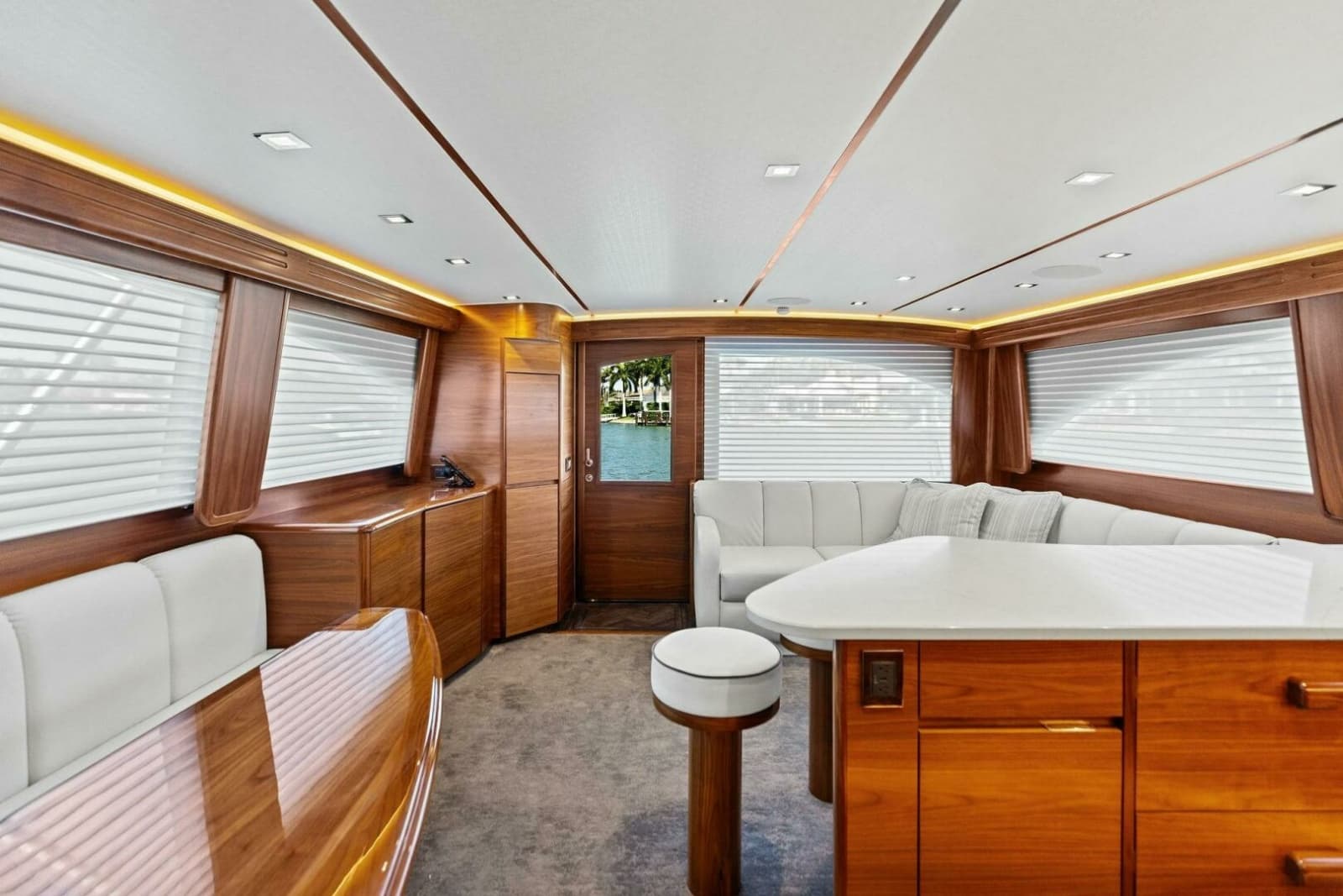 2023 Viking 54 Convertible - Photo 23