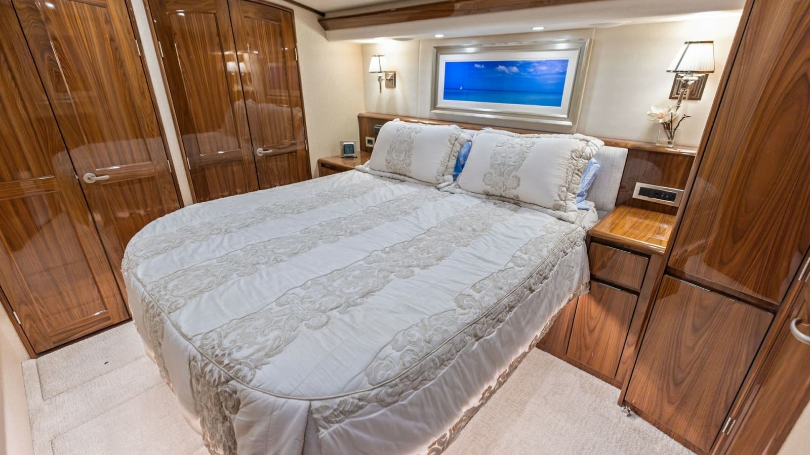 2018 Viking 62 Enclosed Bridge - Photo 4