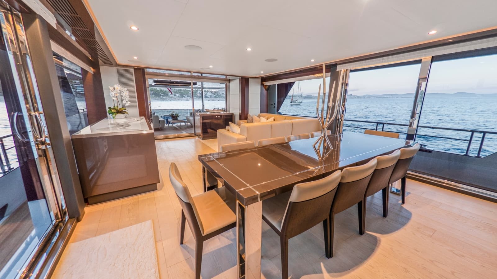 2024 Ocean Alexander 28E - Photo 9