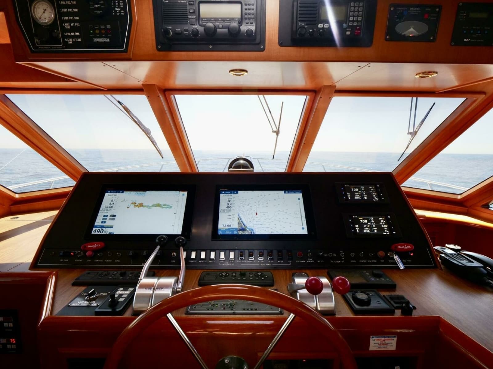 2000 Offshore Yachts 62 Pilothouse - Photo 13