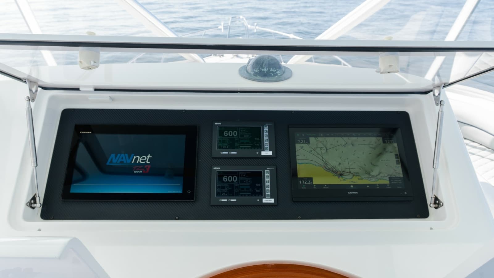 2009 Viking 50 Convertible - Photo 19