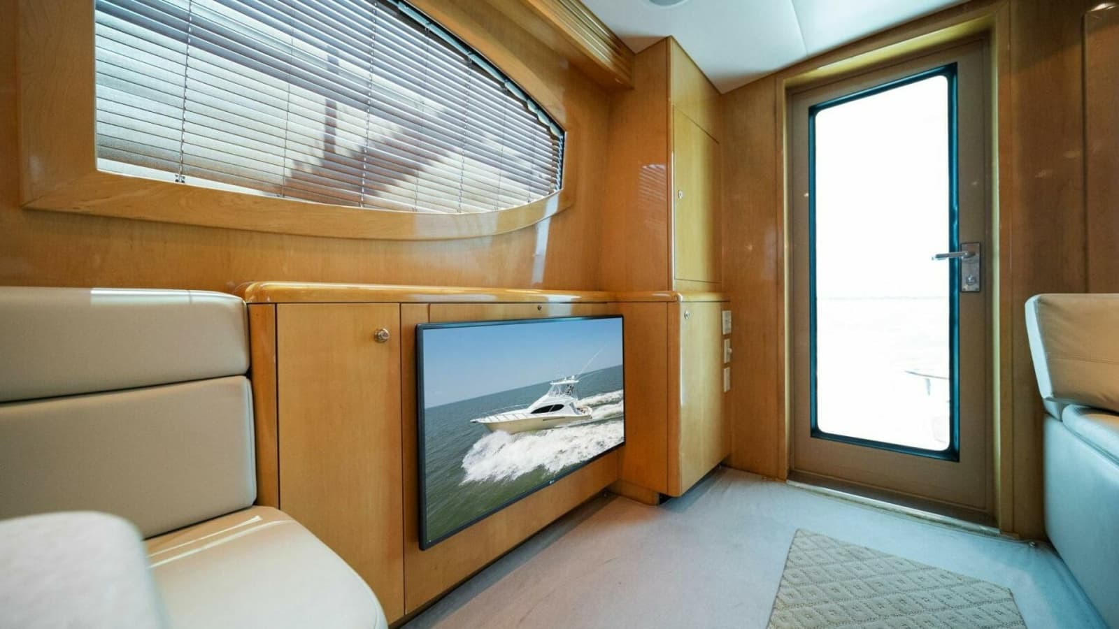 2003 Hatteras 54 Convertible - Photo 5