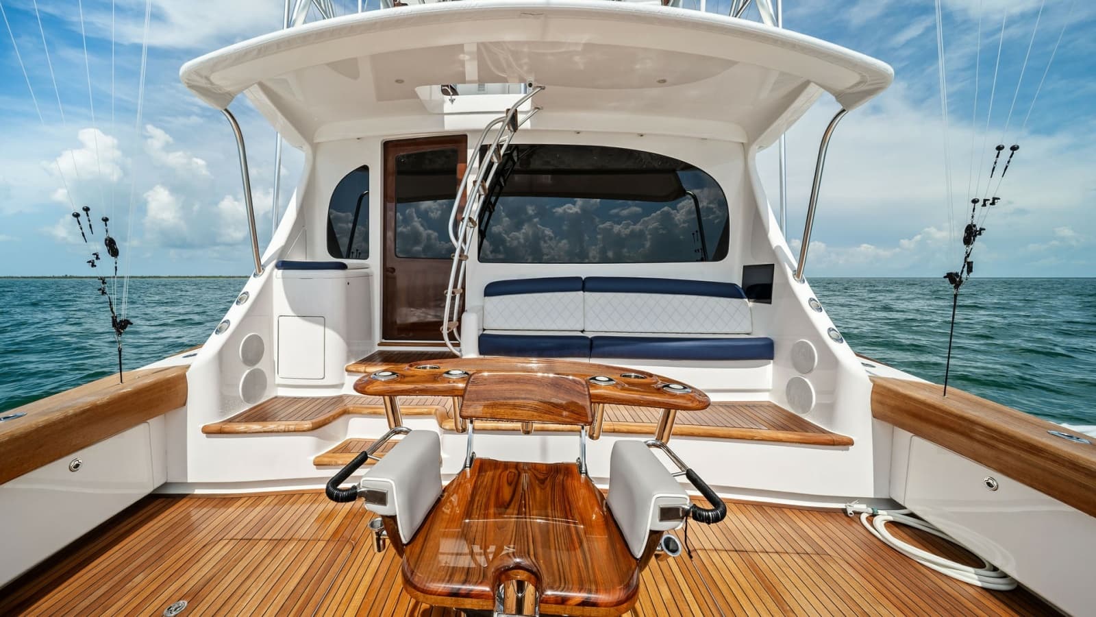 2024 Viking 64 Convertible - Photo 8