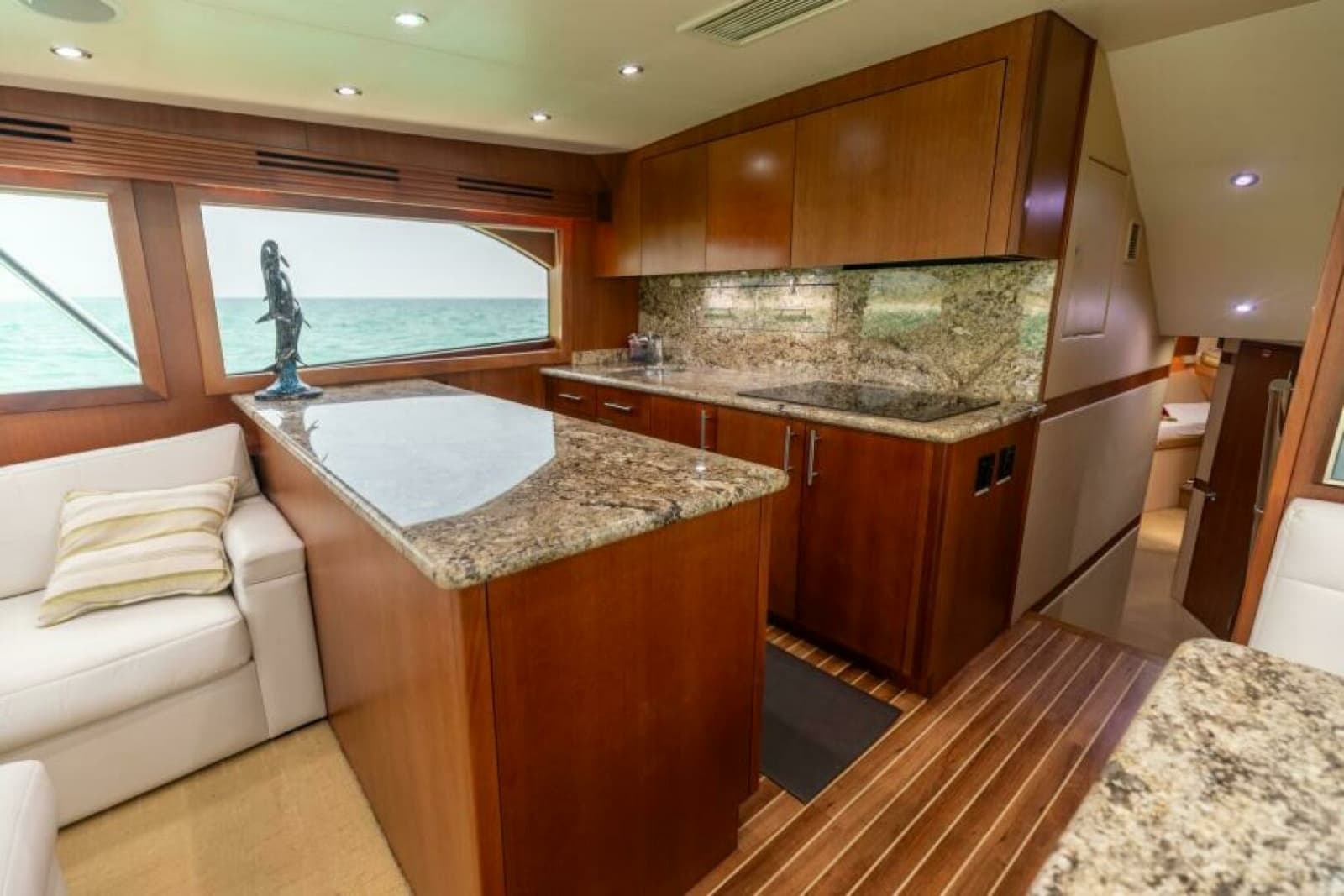 2008 Hatteras 60 Convertible - Photo 17