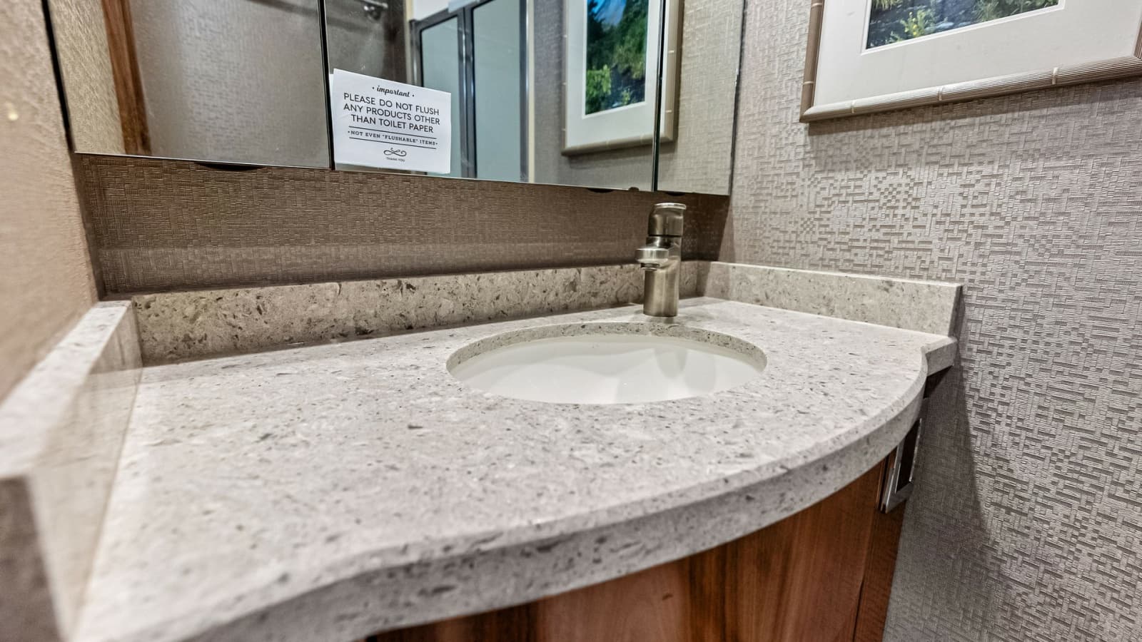 2018 Viking 62 Convertible - Photo 28