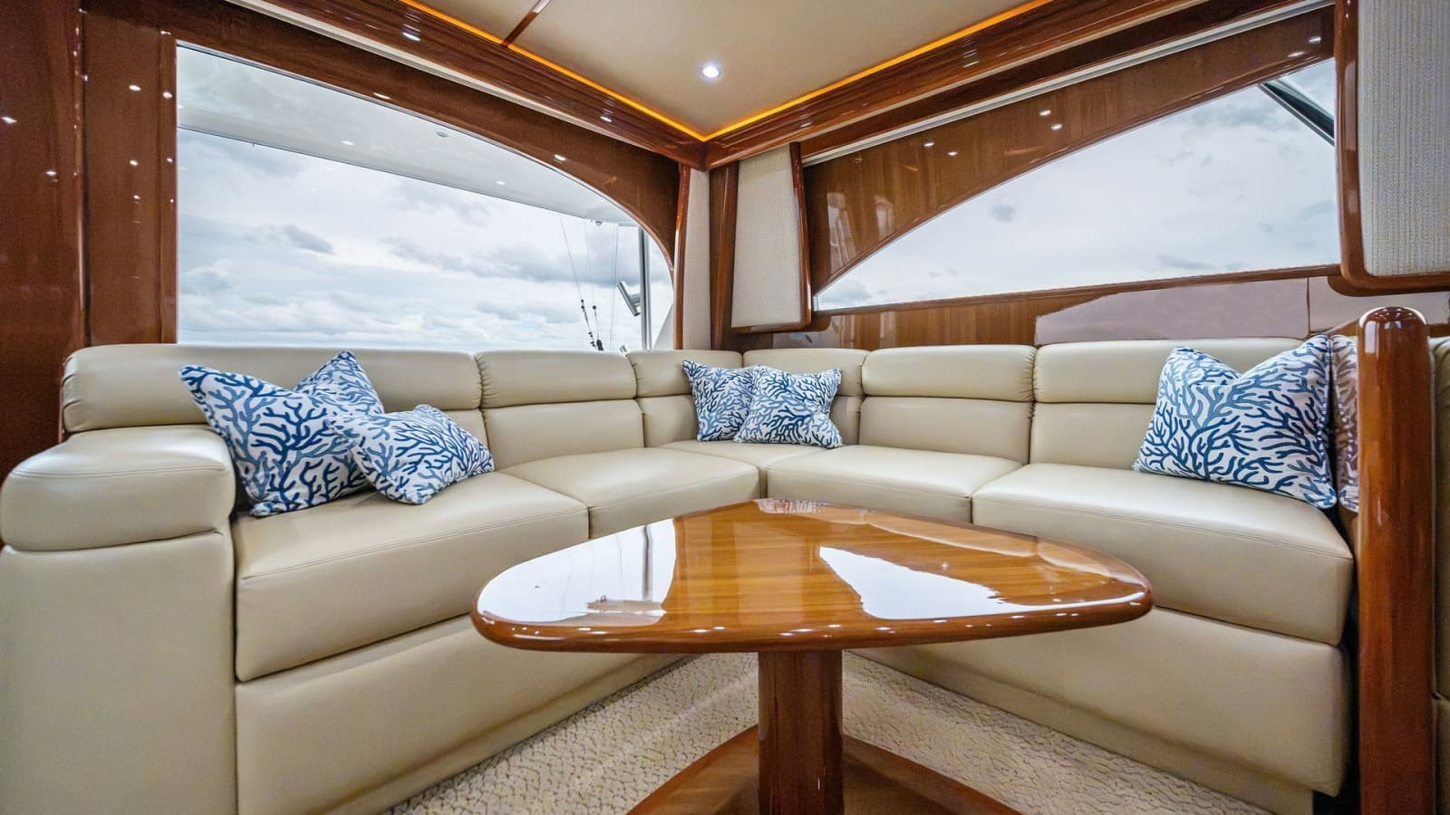 2013 Viking 55 Convertible - Photo 13