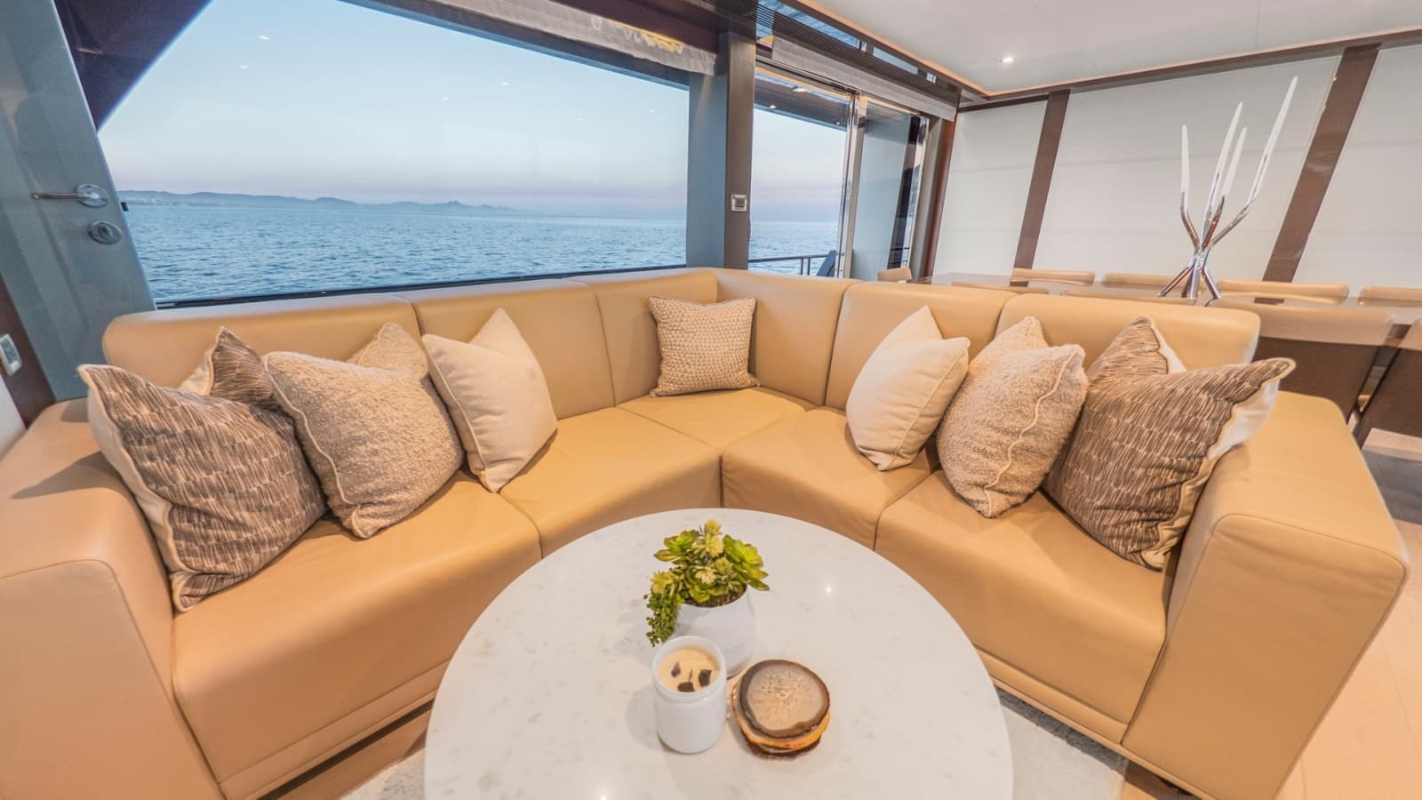 2024 Ocean Alexander 28E - Photo 7