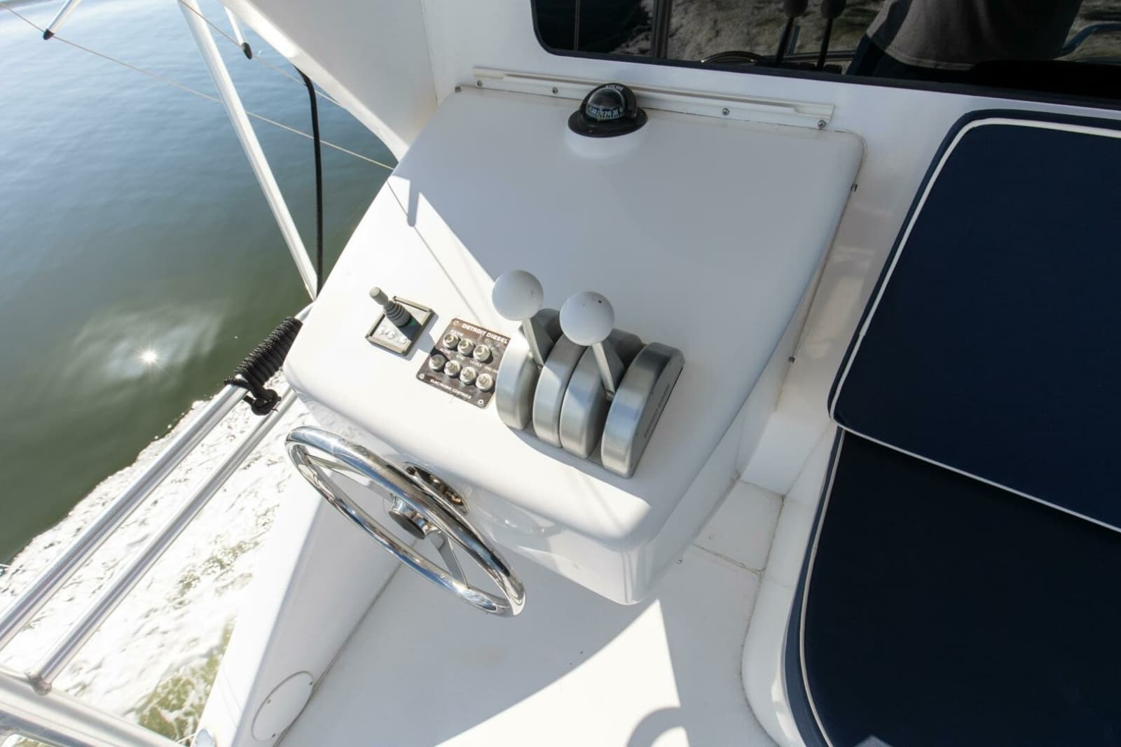 2001 Viking 65 Enclosed Bridge - Photo 59