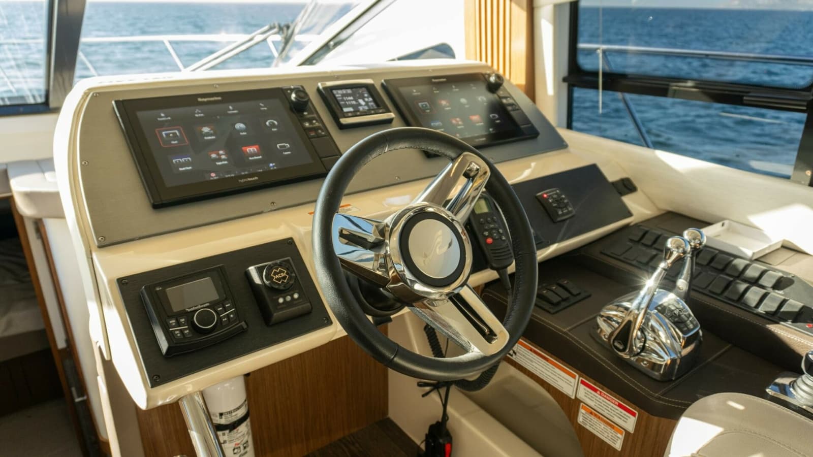 2017 Sea Ray 51 Flybridge - Photo 11