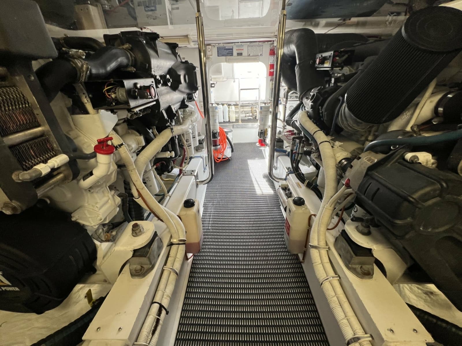 2013 Hatteras GT 54 - Photo 37