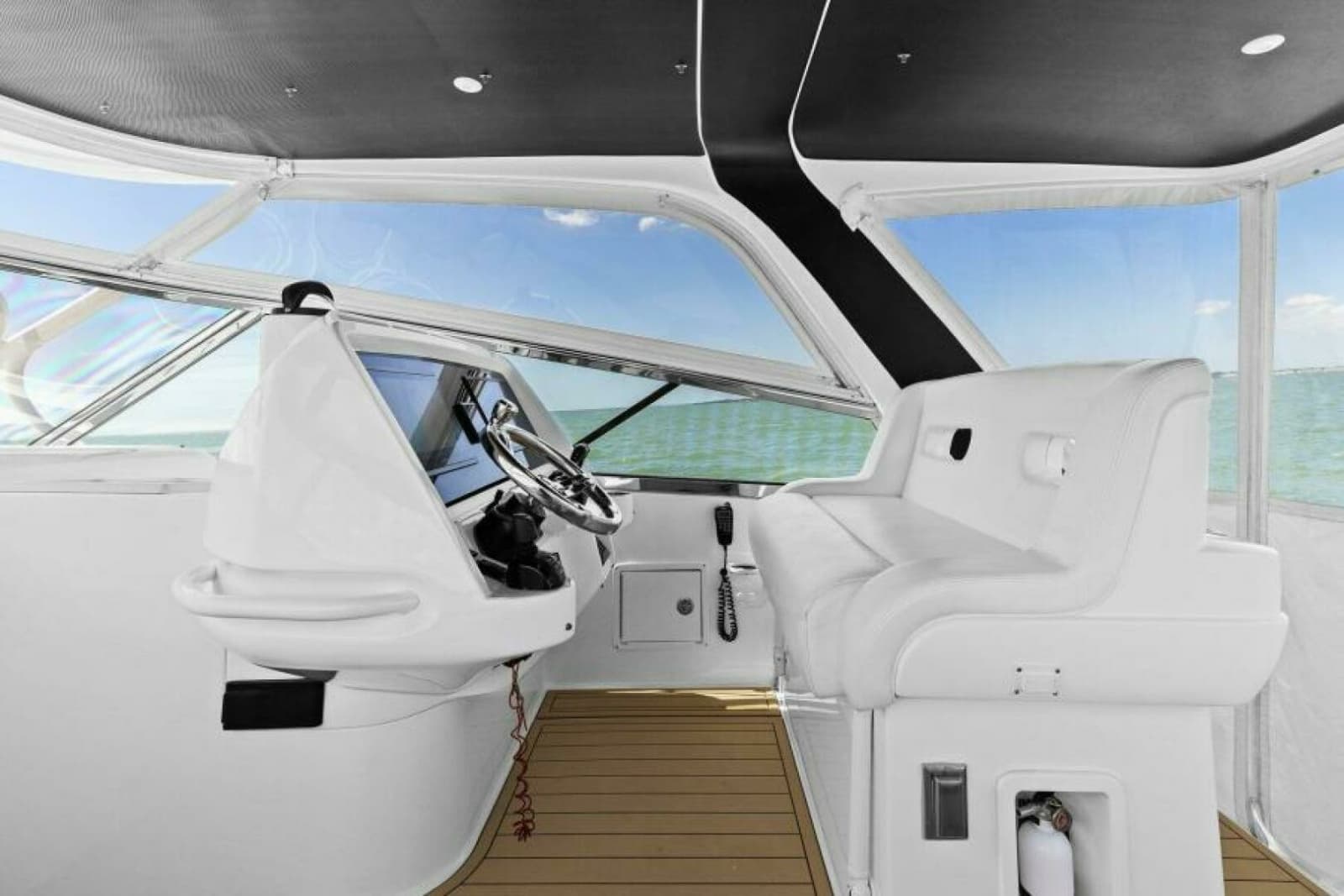 2019 Intrepid 475 Sport Yacht - Photo 13